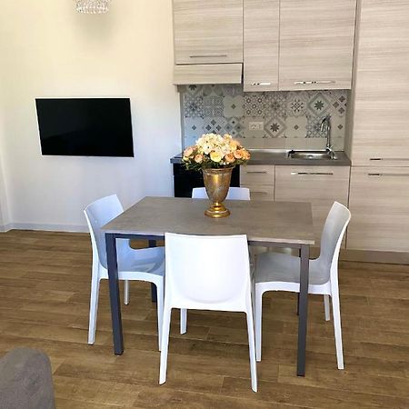 Bilocale Nucarella Apartment Шила Екстериор снимка