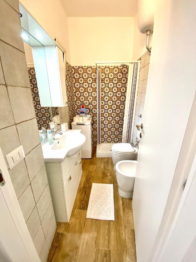 Bilocale Nucarella Apartment Шила Екстериор снимка